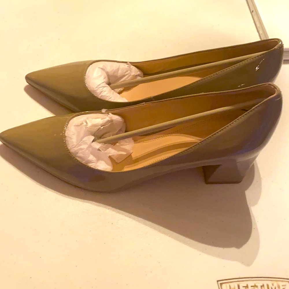 Beautiful brand new heels